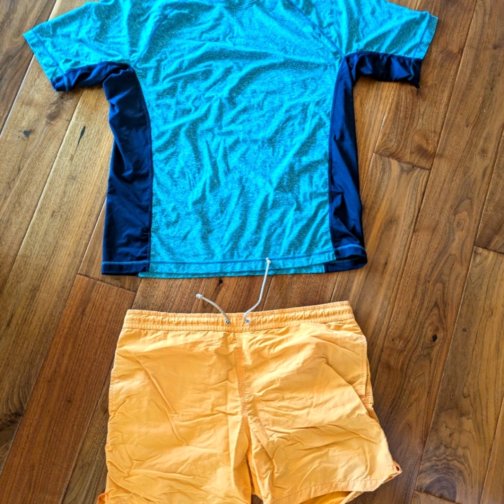 Men's swimwear shirt and shorts size L